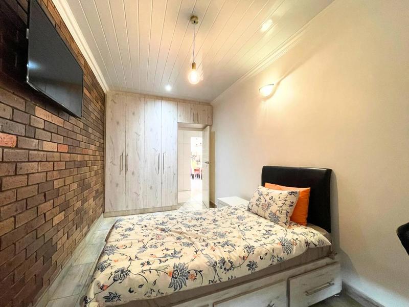 10 Bedroom Property for Sale in Chatsworth Western Cape